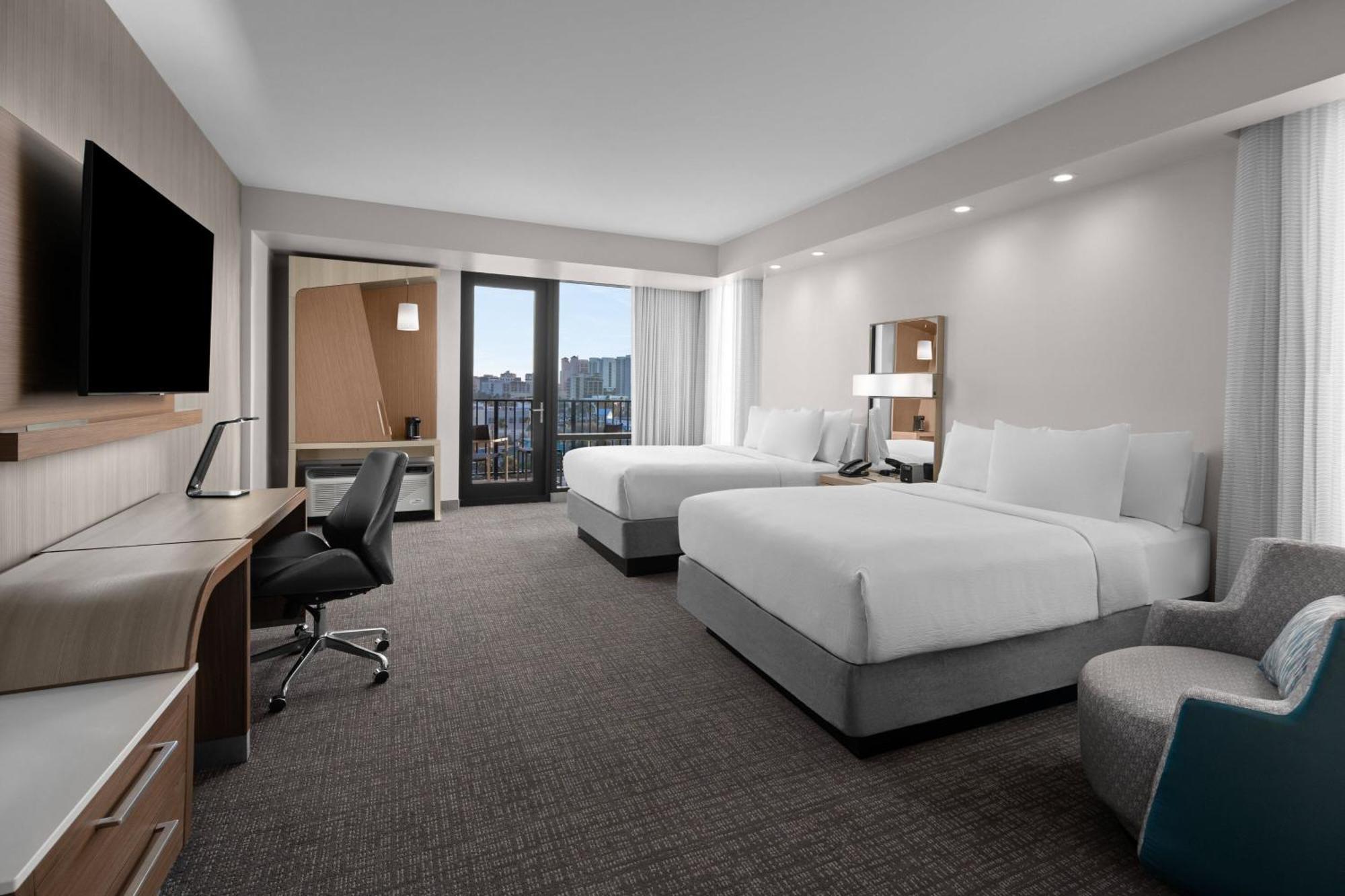 Courtyard By Marriott Clearwater Beach Eksteriør billede