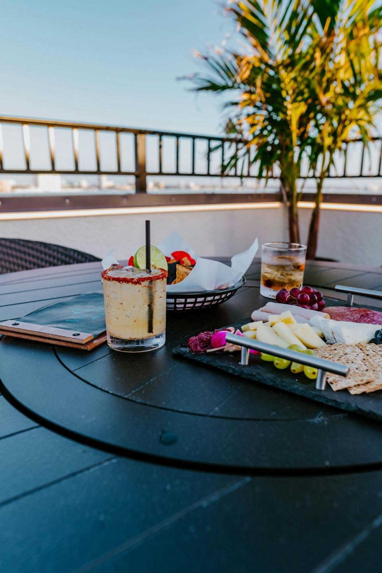 Courtyard By Marriott Clearwater Beach Eksteriør billede